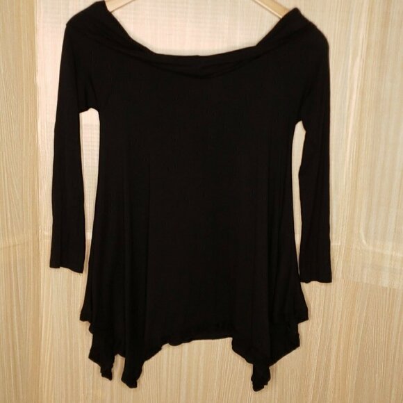 Altar'd State Asymmetrical Oversized Top Medium - Picture 2 of 6